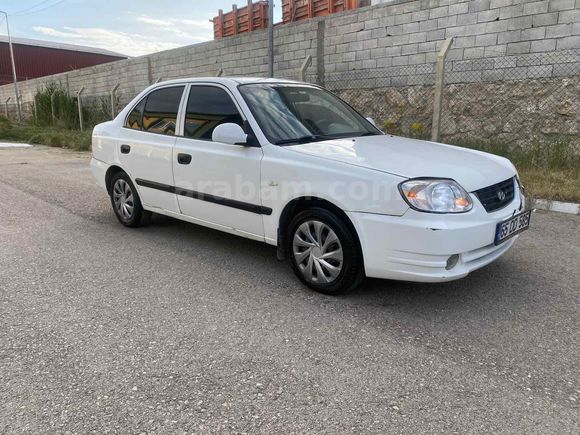 Galeriden Hyundai Accent 1.5 CRDi Admire 2005 Model Van