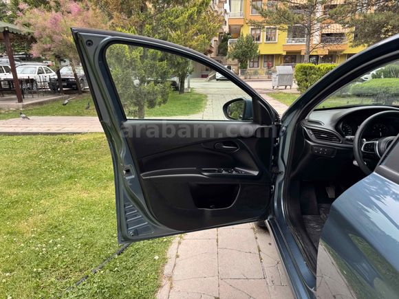 2025 EGEA 1.4 EASY GSR HATASIZ BOYASIZ K.KARTA 12 TAKSİT