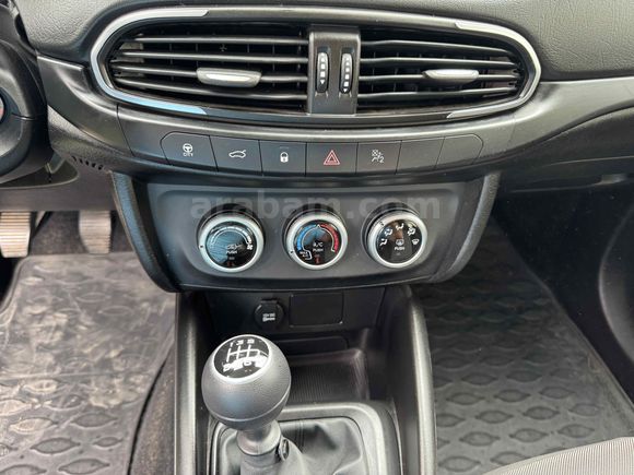 2025 EGEA 1.4 EASY GSR HATASIZ BOYASIZ K.KARTA 12 TAKSİT