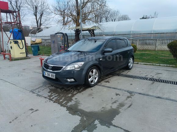 Sahibinden Kia Ceed 1.6 CRDi Motion 2012 Model