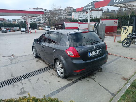 Sahibinden Kia Ceed 1.6 CRDi Motion 2012 Model