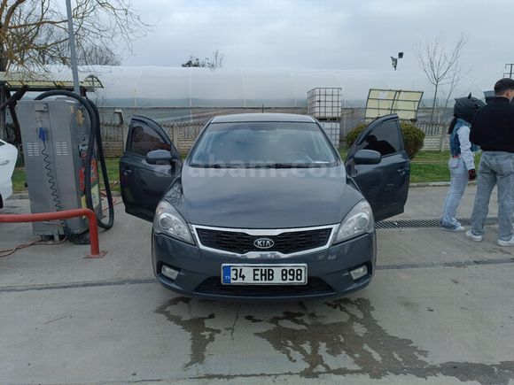 Sahibinden Kia Ceed 1.6 CRDi Motion 2012 Model