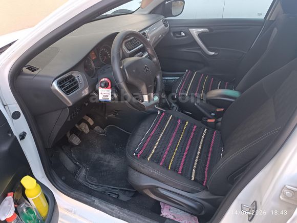 Citroen C-Elysée 1.6 HDi Exclusive 2013 Model