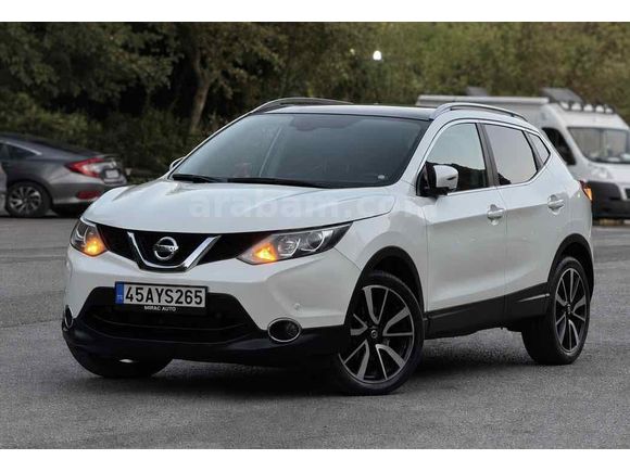Sahibinden Nissan Qashqai 1.6 dCi Black Edition 2015 Model  134.000 km Beyaz