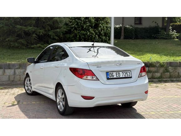 Sahibinden Hyundai Accent Blue 1.6 CRDI Mode Plus 2017 Model  162.000 km Beyaz