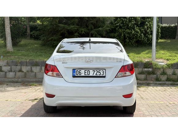 Sahibinden Hyundai Accent Blue 1.6 CRDI Mode Plus 2017 Model  162.000 km Beyaz