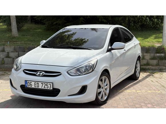 Sahibinden Hyundai Accent Blue 1.6 CRDI Mode Plus 2017 Model  162.000 km Beyaz