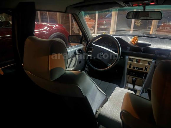 Sahibinden Mercedes - Benz 200 E 1990 Model 