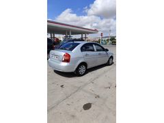 Sahibinden Hyundai Accent Era 1.5 CRDi-VGT Team 2010 Model  250.000 km Gri (Gümüş)