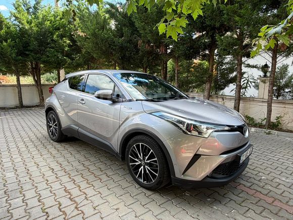 Sahibinden Toyota C-HR 1.8 Hybrid Diamond 2017 Model 