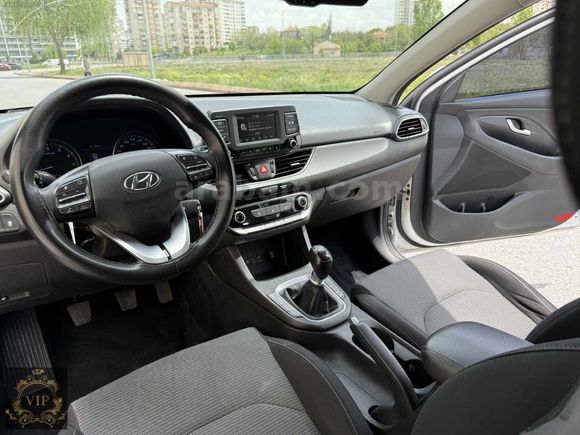 2017 MODEL HYUNDAİ İ 30 STYLE 139 BİN KM