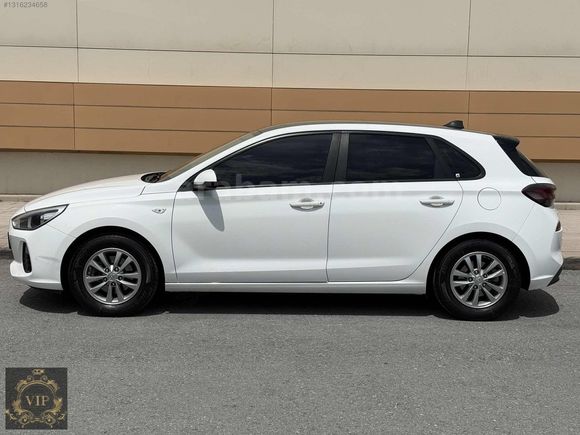 2017 MODEL HYUNDAİ İ 30 STYLE 139 BİN KM