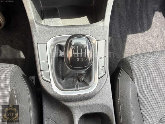 2017 MODEL HYUNDAİ İ 30 STYLE 139 BİN KM