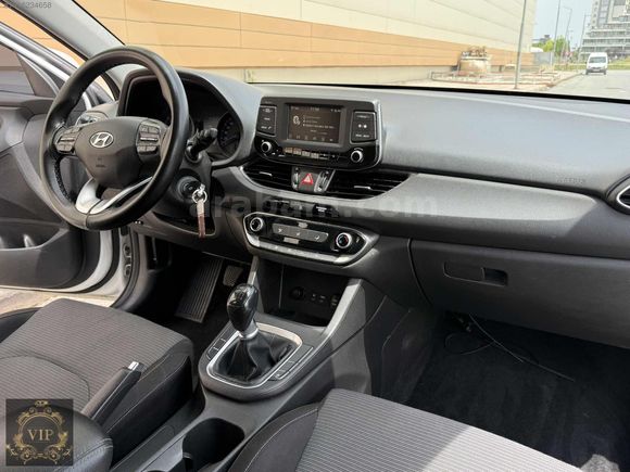 2017 MODEL HYUNDAİ İ 30 STYLE 139 BİN KM