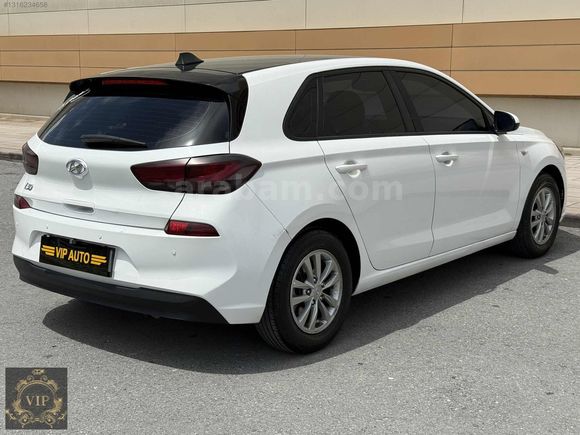 2017 MODEL HYUNDAİ İ 30 STYLE 139 BİN KM