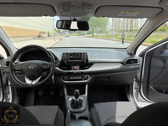 2017 MODEL HYUNDAİ İ 30 STYLE 139 BİN KM
