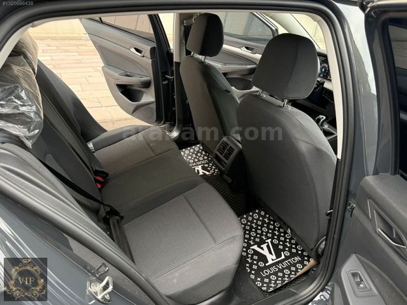2024 MODEL GOLF 19.000 KM HATASIZ BOYASIZ