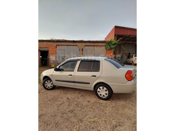 Tertemiz clio düşük km bakımlı takas teklifleri değerlendirilir!!!