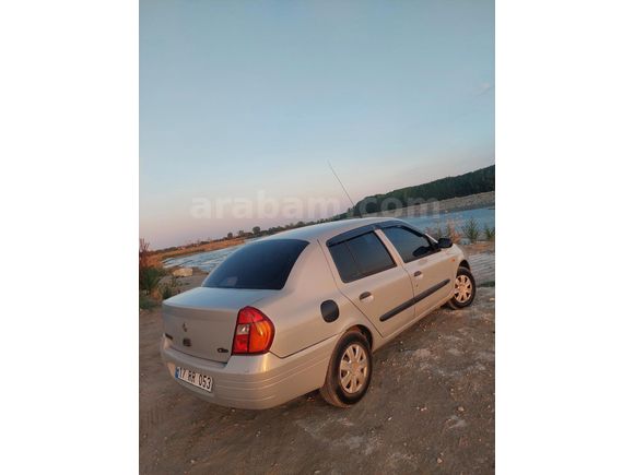 Tertemiz clio düşük km bakımlı takas teklifleri değerlendirilir!!!