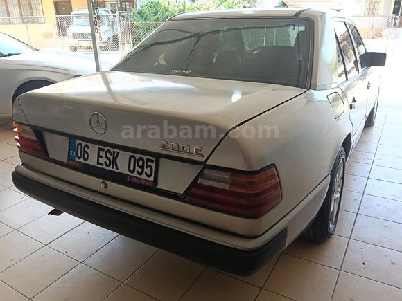 Galeriden Mercedes - Benz E 200 1987 275.000 TLAntalya