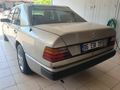 Galeriden Mercedes - Benz E 200 1987 275.000 TLAntalya