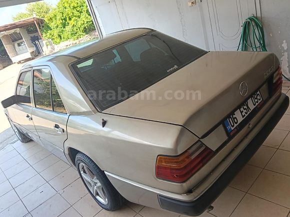 Galeriden Mercedes - Benz E 200 1987 275.000 TLAntalya