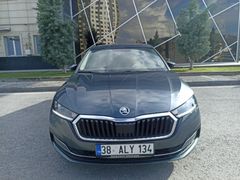 Sahibinden Skoda Octavia 1.5 e-Tec Premium 2021 Model  64.000 km Gri (Gümüş)