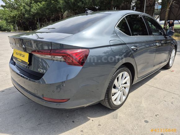 BULUT NETCAR'DAN 2021 OCTAVİA 1.5 e-TEC PREMIUM 92,BİN KM HATASZ