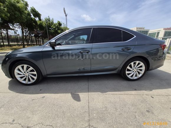 BULUT NETCAR'DAN 2021 OCTAVİA 1.5 e-TEC PREMIUM 92,BİN KM HATASZ