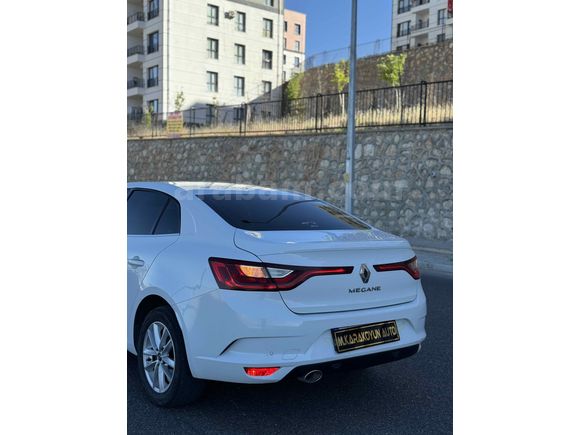 Galeriden Renault Megane 1.5 dCi Touch 2017 Model Şanlıurfa