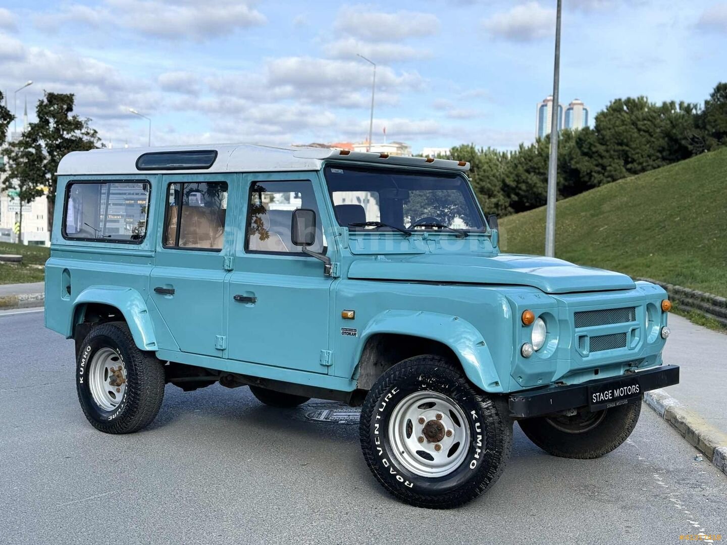 Galeriden Land Rover Defender 110 2.5 TDI 1995 Model İstanbul 37.000 km Mavi 1