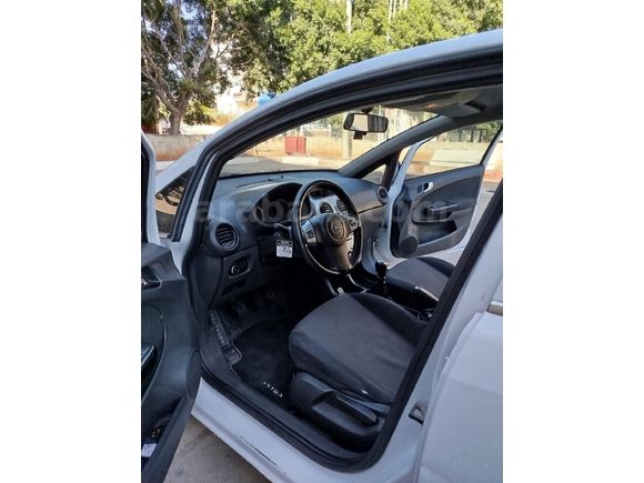 Sahibinden Opel Corsa 1.3 CDTI Essentia 2011 Model