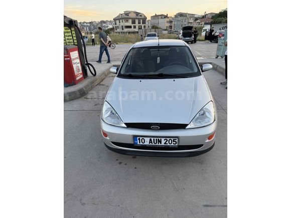 Sahibinden Hasar kayıtsız Ford Focus 1.6 Ambiente 2000 Model 