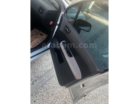 Tek parça boyalı temiz bakımlı 307sw 