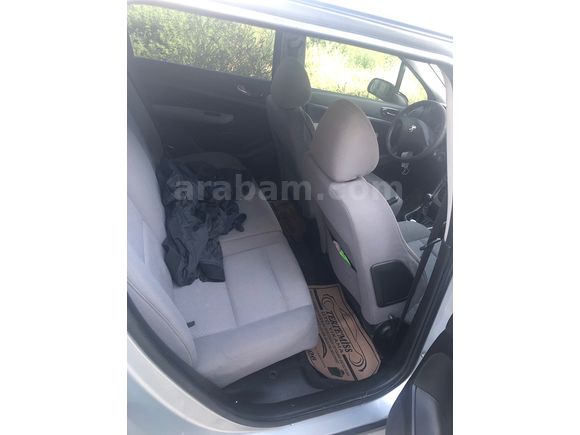 Tek parça boyalı temiz bakımlı 307sw 