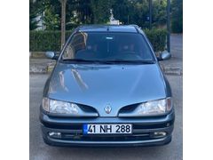 EMRE OTO DAN 98 MEGANE 1.6 8 VALF 236.000 KM TAKAS OLABİLİR