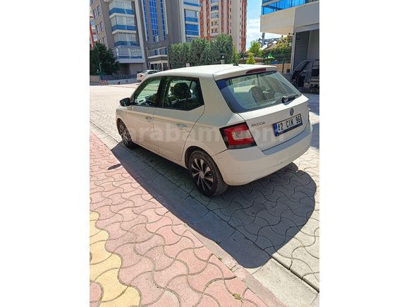 Sahibinden Skoda Fabia 1.0 GreenTec Ambition 2015 Model