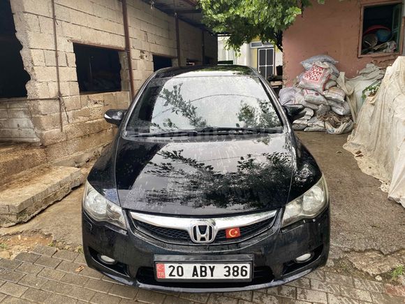 Sahibinden Honda Civic 1.6 Premium 2010 Model  340.000 km Siyah