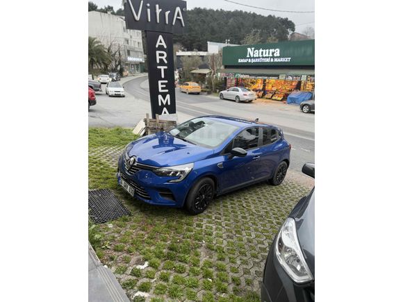 Sahibinden Renault Clio 1.0 SCe Joy 2023 Model 
