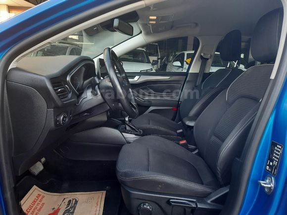 Galeriden Ford Focus 1.5 Ti-VCT Titanium 2023 Model İzmir