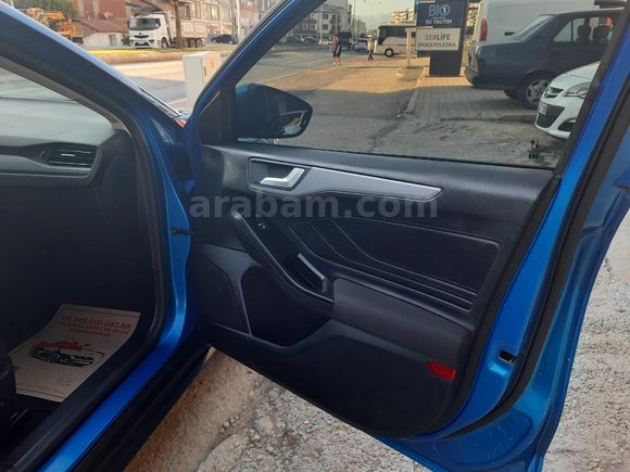 Galeriden Ford Focus 1.5 Ti-VCT Titanium 2023 Model İzmir