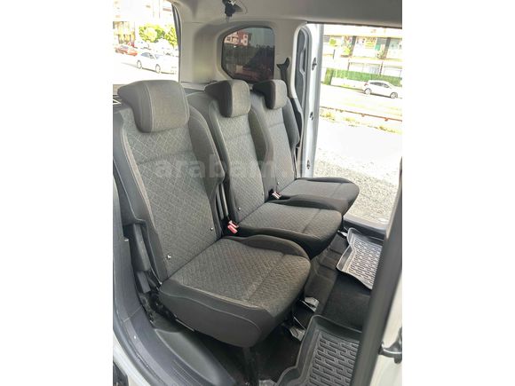 Sahibinden Opel Combo 1.5 CDTI Essentia 2024 Model 