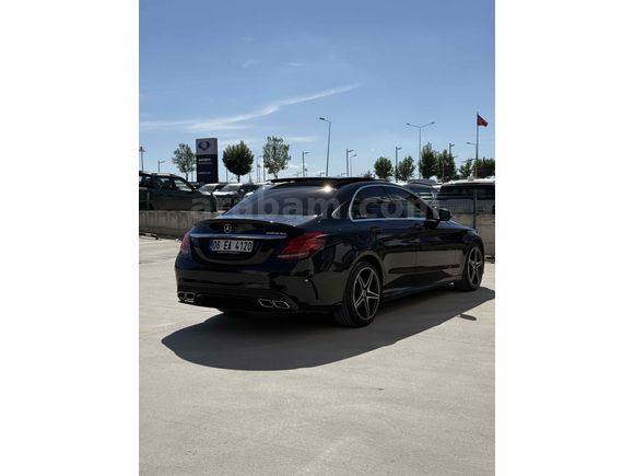 Mercedes Benz C200D AMG İMZALI SERİ 2017 İÇİ KIRMIZI