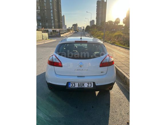 2011 Megane 3 Expression | 129 Bin Km | Bakımlı | Muayene Yeni | Masrafsız | Çok Temiz