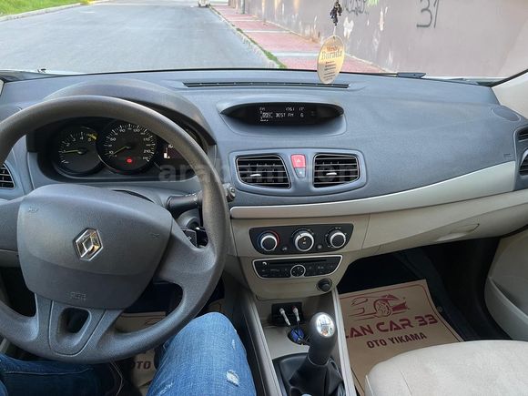 2011 Megane 3 Expression | 129 Bin Km | Bakımlı | Muayene Yeni | Masrafsız | Çok Temiz