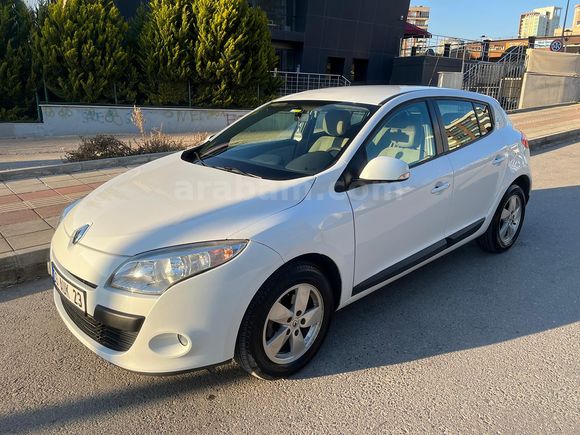 2011 Megane 3 Expression | 129 Bin Km | Bakımlı | Muayene Yeni | Masrafsız | Çok Temiz