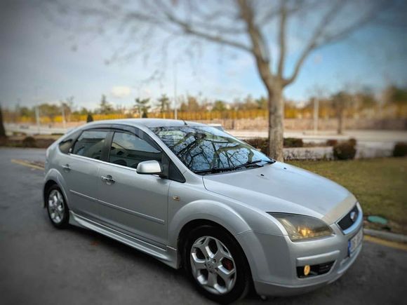 Sahibinden Ford Focus 1.6 Ghia 2005 Model 