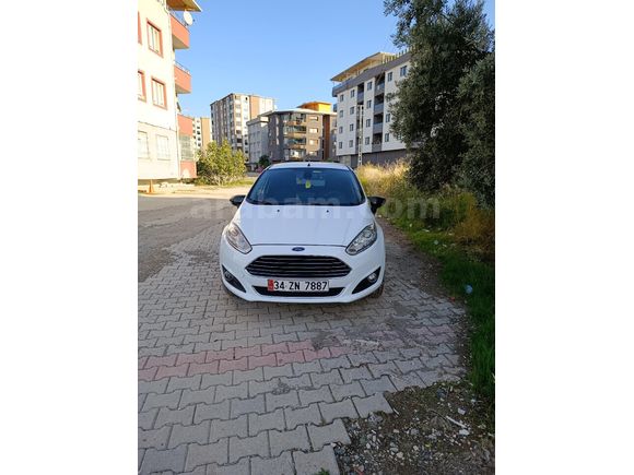 Sahibinden Ford Fiesta 1.4 Titanium 2015 Model