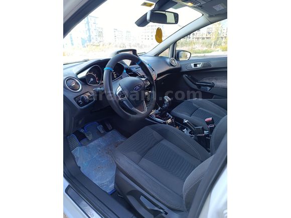 Sahibinden Ford Fiesta 1.4 Titanium 2015 Model