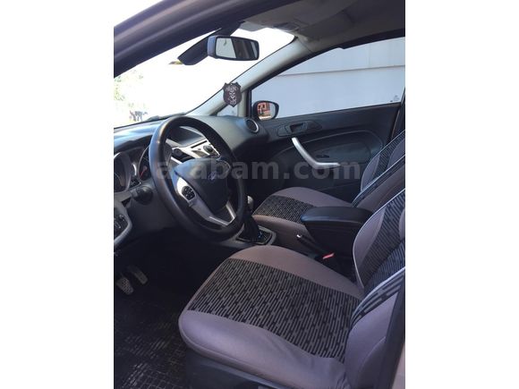 Sahibinden Ford Fiesta 1.4 Titanium X 2010 Model